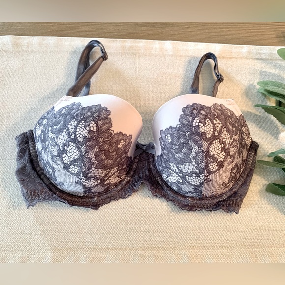 Victoria's Secret Other - NWOT Victoria’s Secret Dream Angels Lined Demi Bra 34 DD